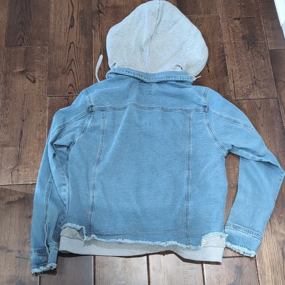 Jean Jacket - Picture 3 of 4